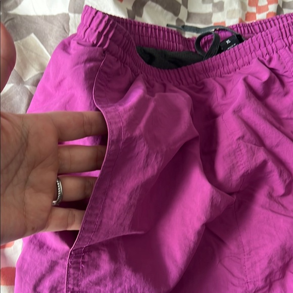 Patagonia Men's Baggies TM 5” inseam Hybrid Shorts in Magenta - Picture 7 of 7